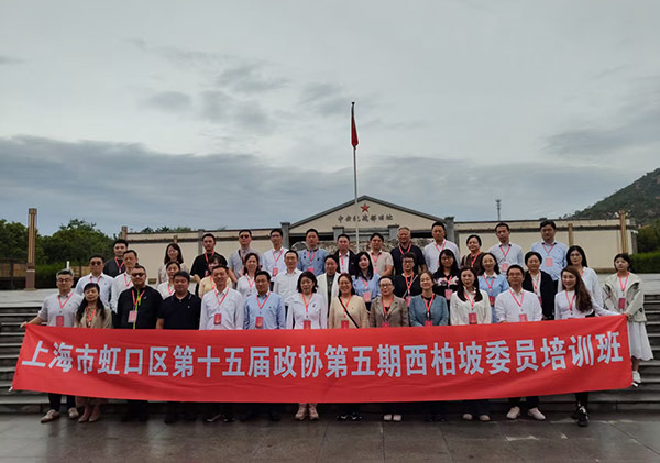 1762239086484373.jpg 1760500058181558.jpg