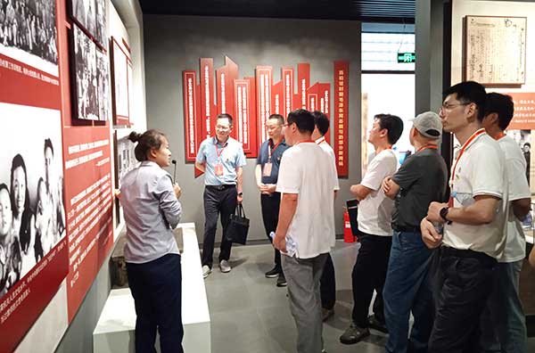 西柏坡干部学院